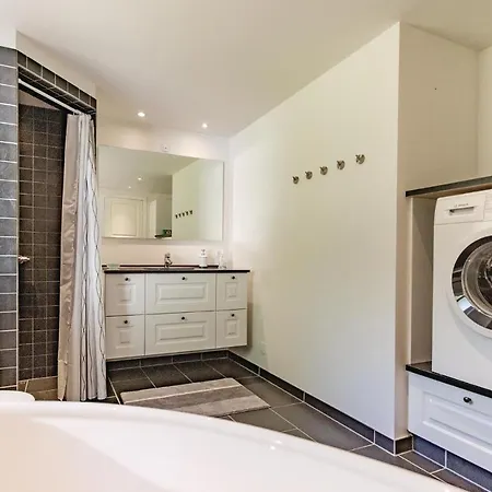 Three-bedroom Holiday In Casa vacanze Fårevejle