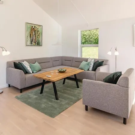 Three-bedroom Holiday In * Fårevejle