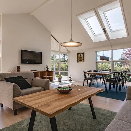 Three-bedroom Holiday In Casa vacanze Fårevejle