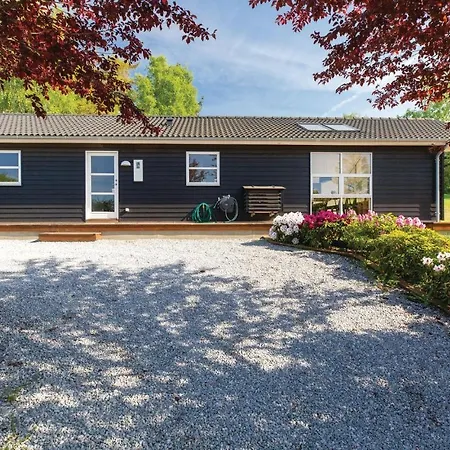 Casa vacanze Three-bedroom Holiday In Fårevejle