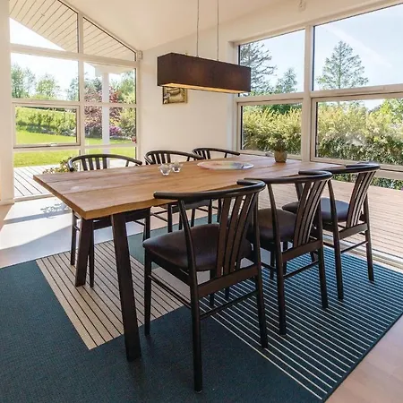 Three-bedroom Holiday In